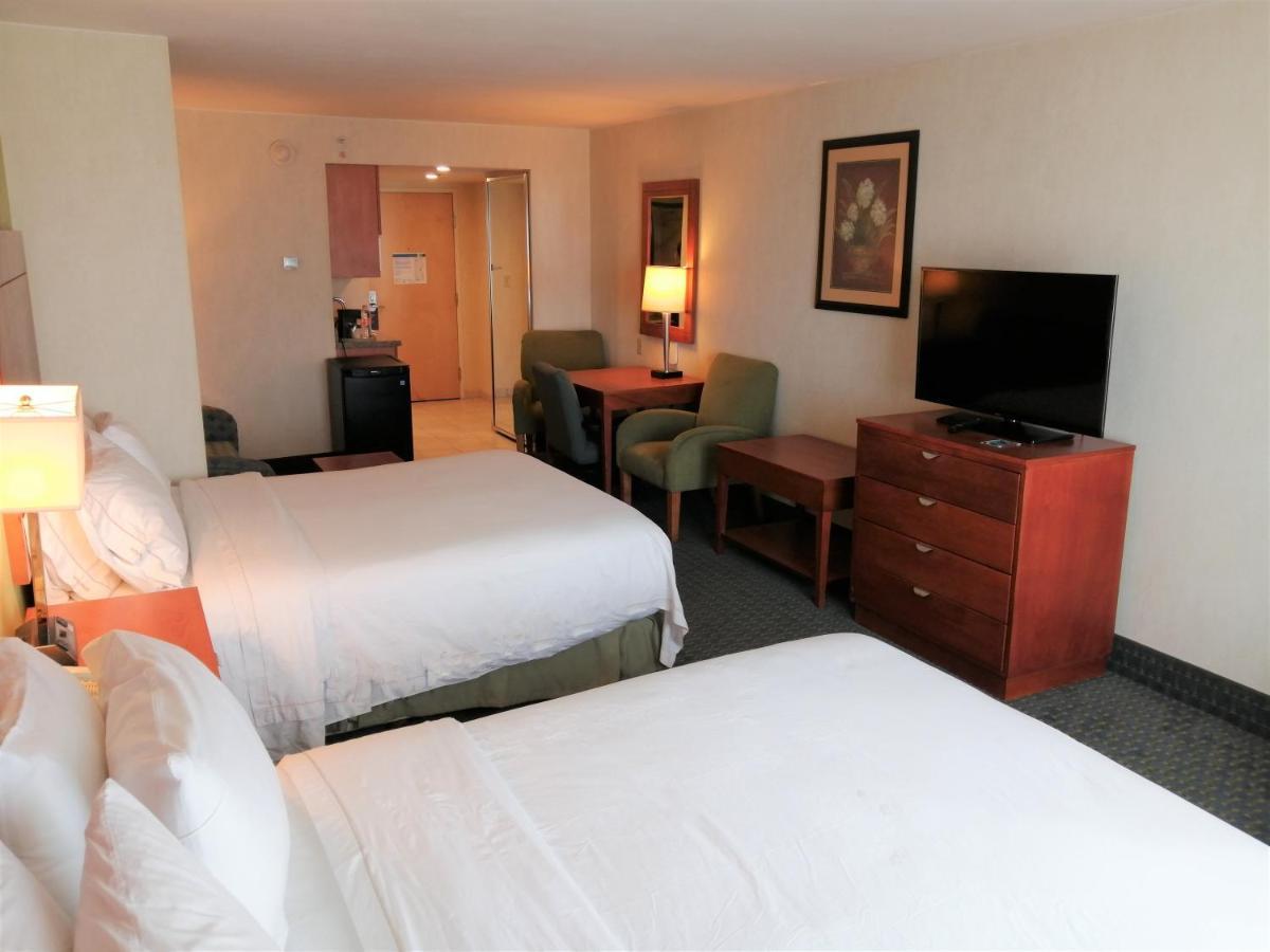 Holiday Inn Express & Suites Toluca Zona Aeropuerto By Ihg Exterior foto