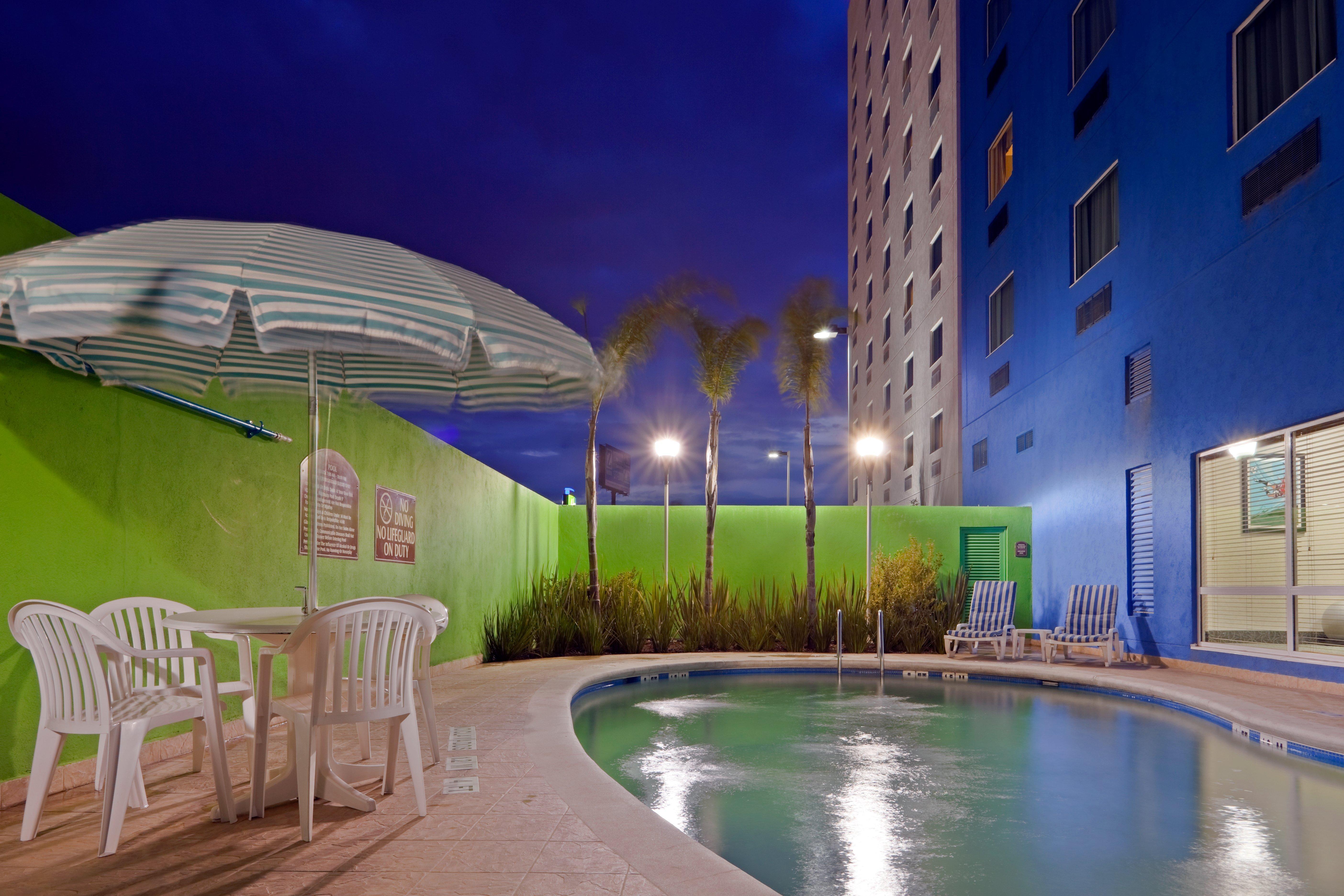 Holiday Inn Express & Suites Toluca Zona Aeropuerto By Ihg Exterior foto