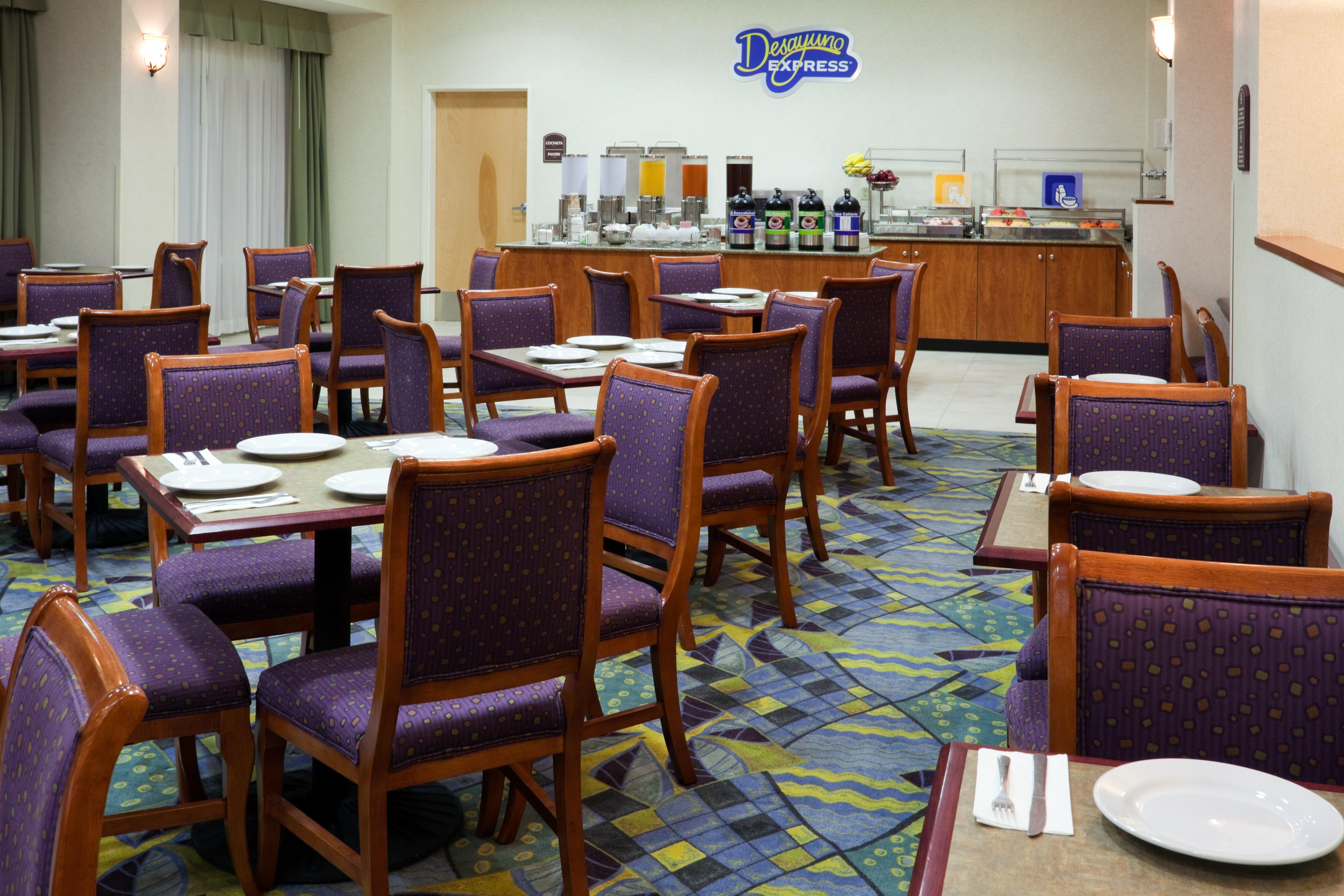 Holiday Inn Express & Suites Toluca Zona Aeropuerto By Ihg Exterior foto