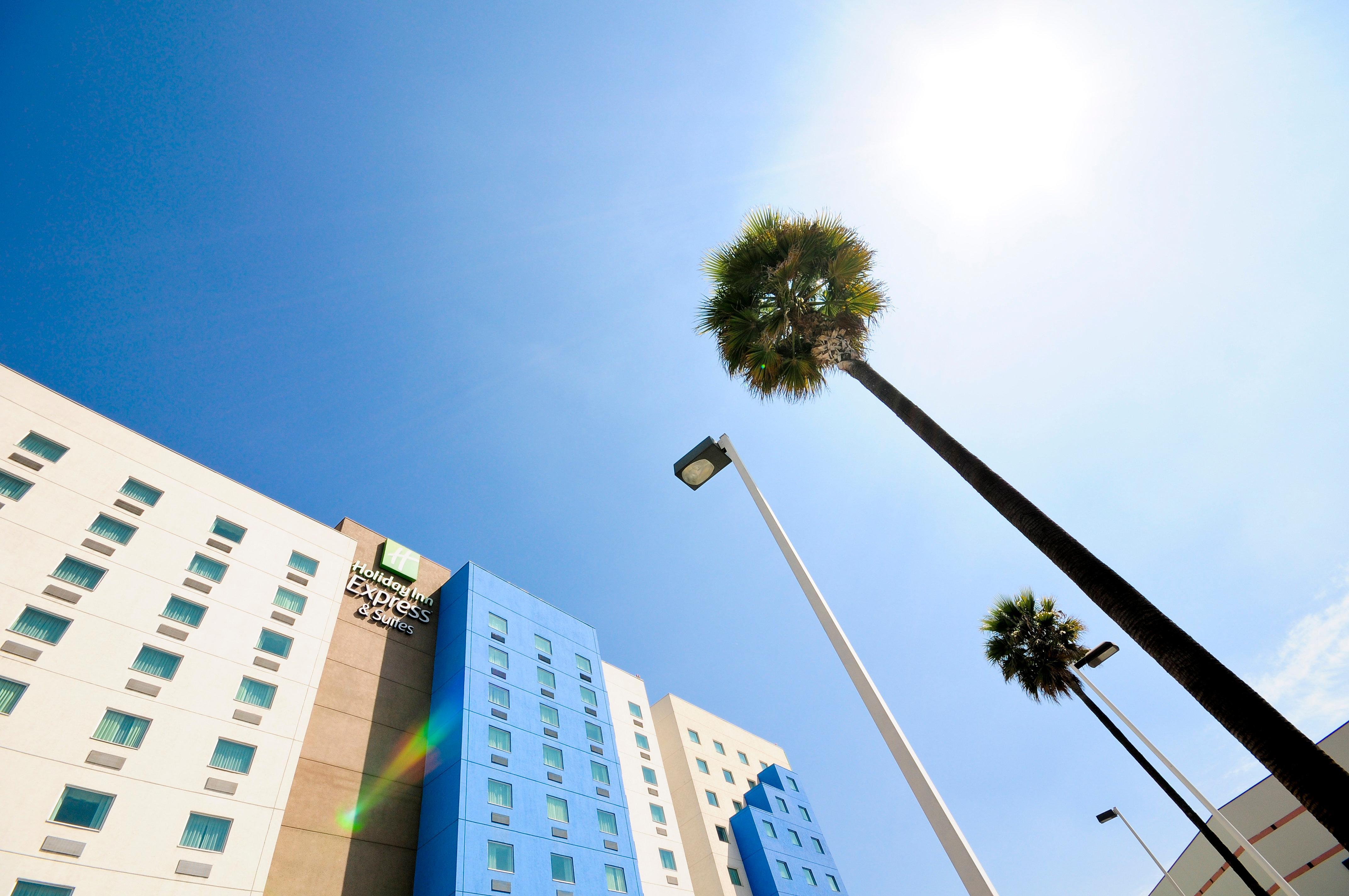Holiday Inn Express & Suites Toluca Zona Aeropuerto By Ihg Exterior foto
