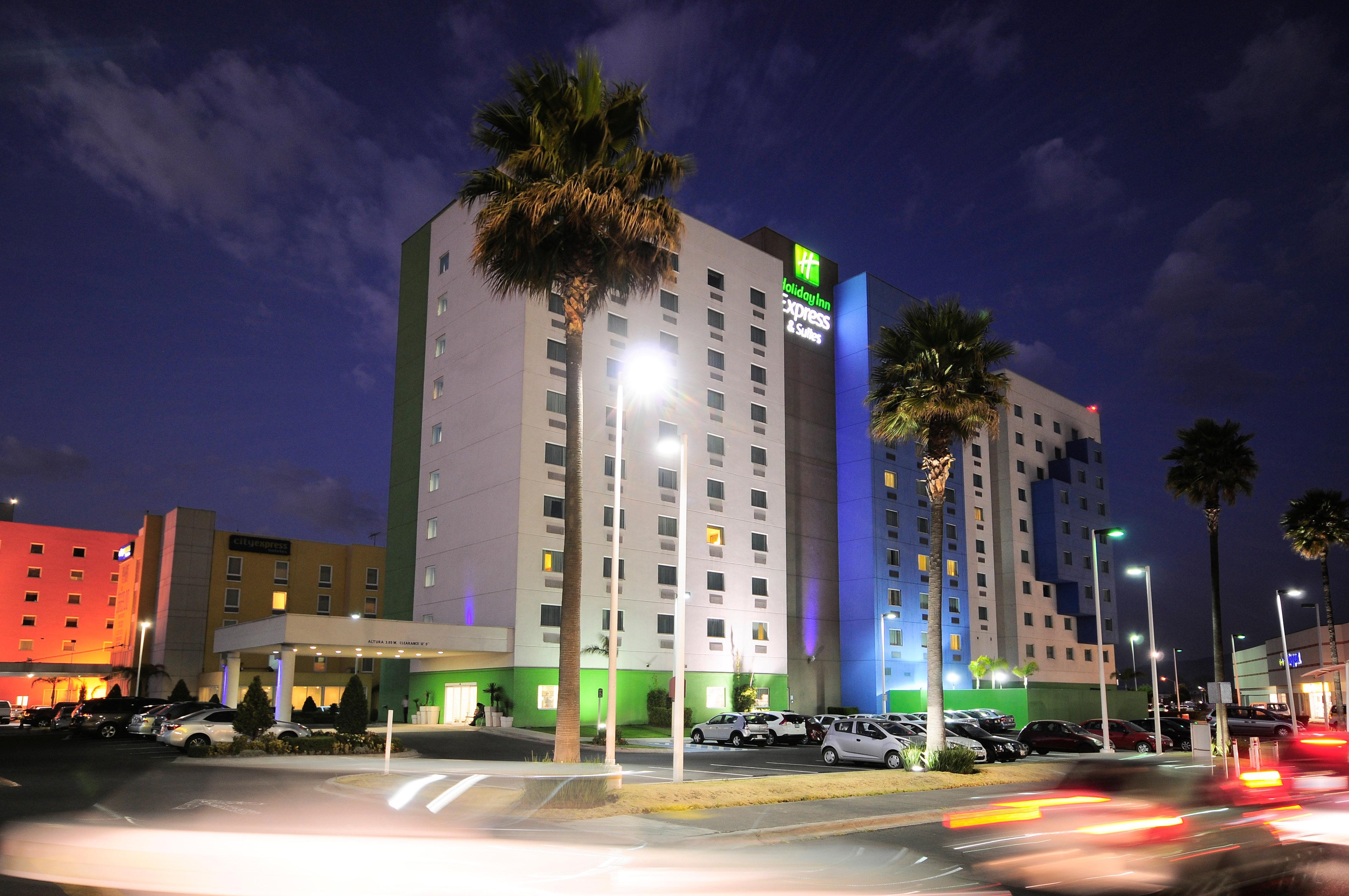Holiday Inn Express & Suites Toluca Zona Aeropuerto By Ihg Exterior foto