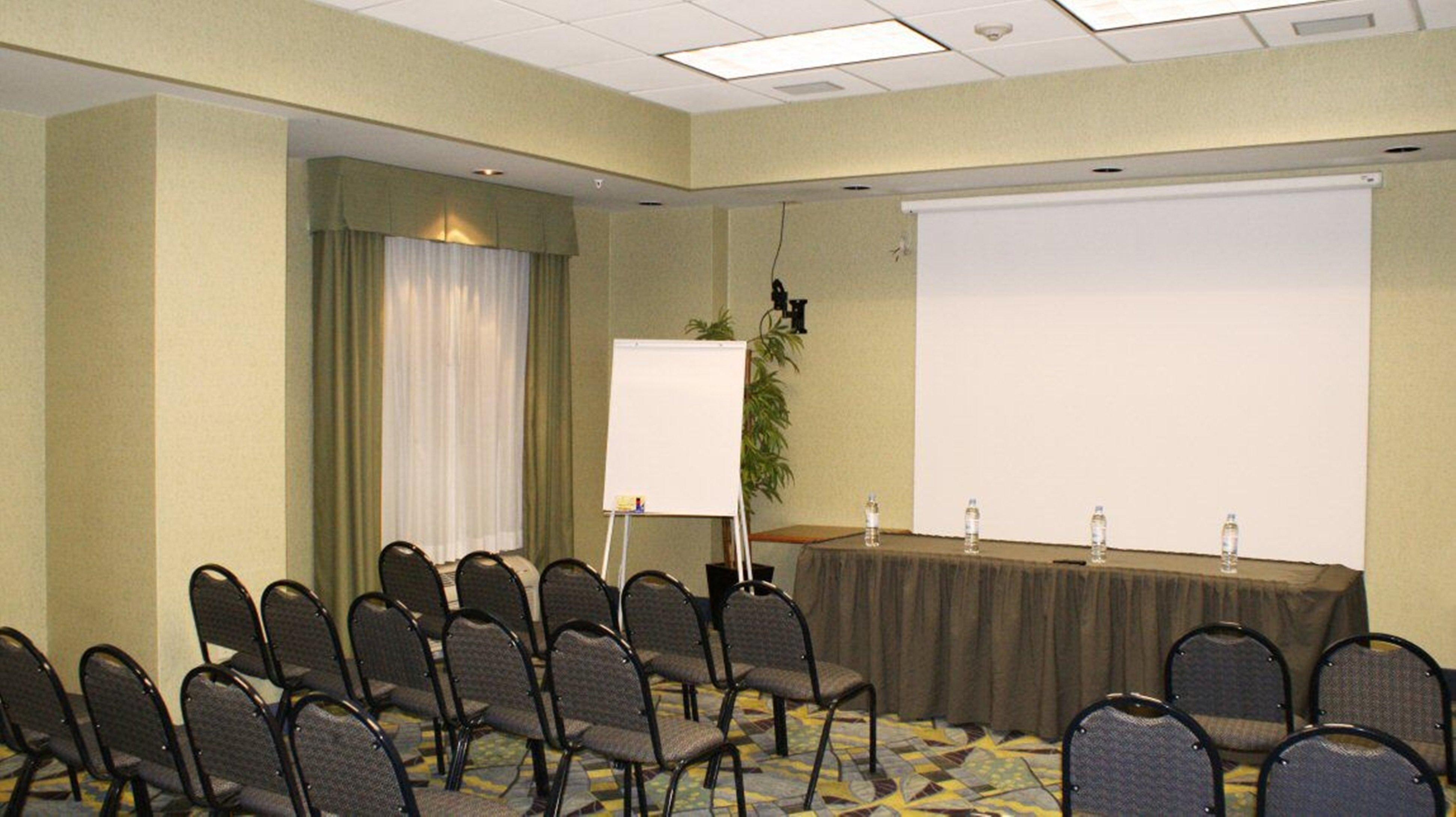 Holiday Inn Express & Suites Toluca Zona Aeropuerto By Ihg Business foto
