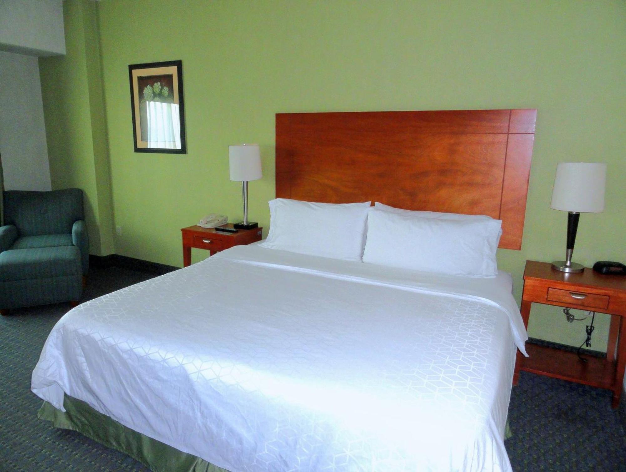 Holiday Inn Express & Suites Toluca Zona Aeropuerto By Ihg Exterior foto
