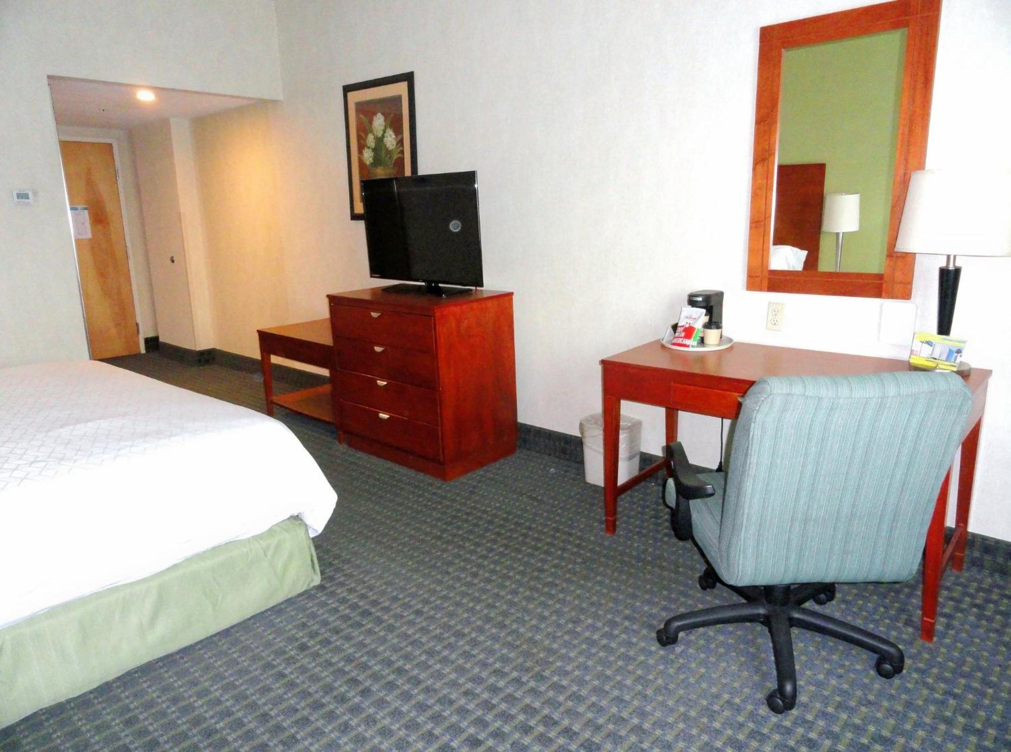 Holiday Inn Express & Suites Toluca Zona Aeropuerto By Ihg Exterior foto